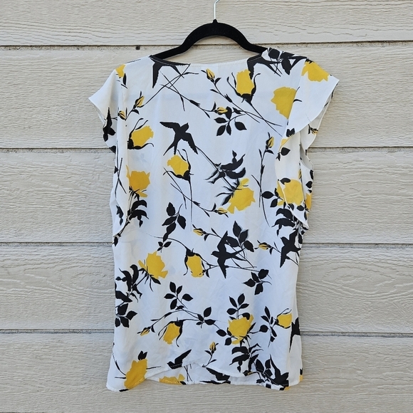 Cabi birdwatcher blouse 3963 flutter sleeve lightweight medium. - Picture 2 of 6